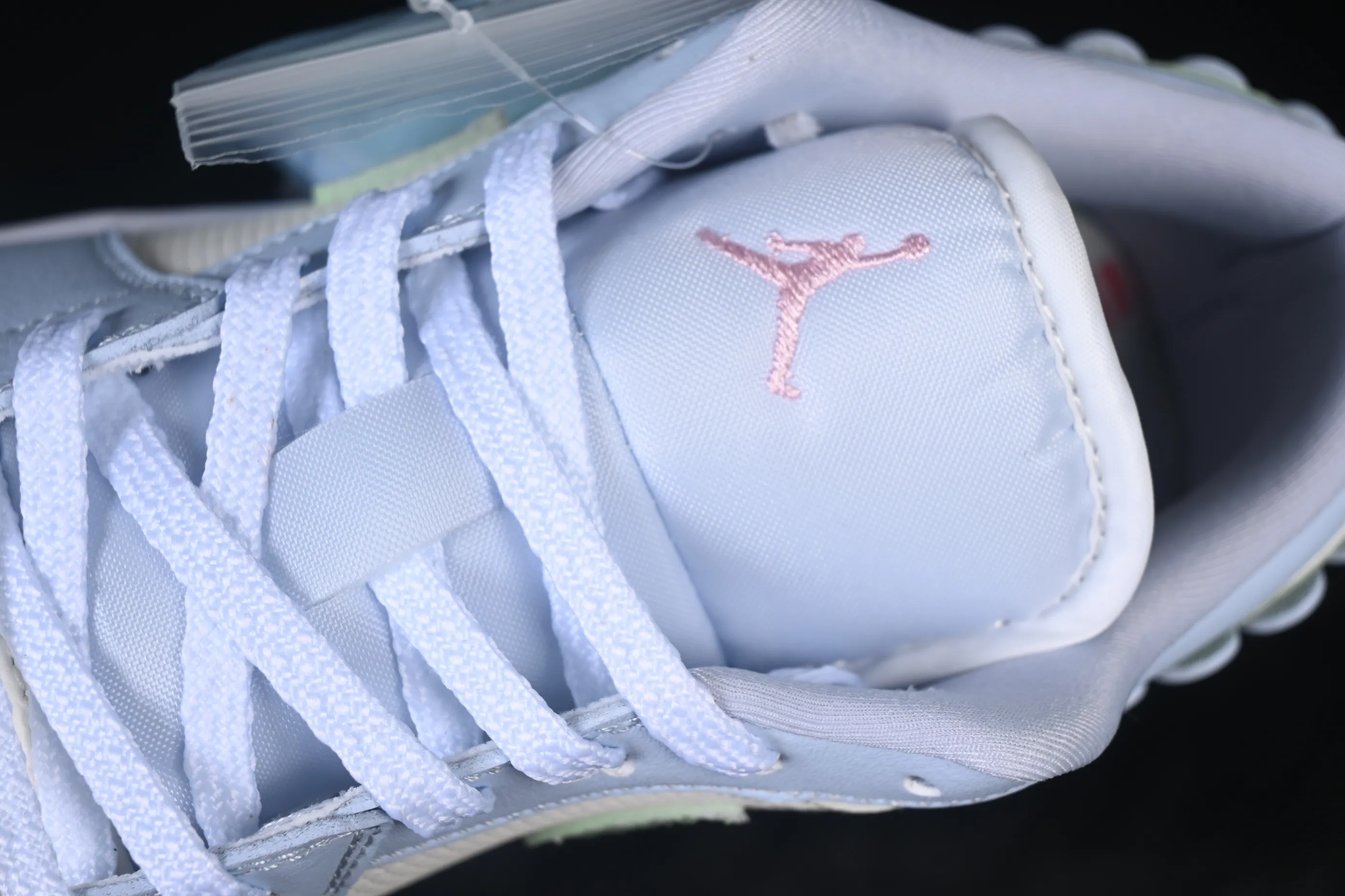 All categories Air Jordan Jordan series basketball shoes Air Jordan 1 Low Air Jordan 1 Low AJ1 Joe 1 Valentine's Day limited low-top retro cultural basketball shoes IB7113-403